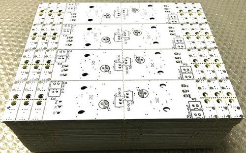 최신품은 뉴스를 따릅니다 알루미늄 기판 생산 공정 사양 및 생산 어려움